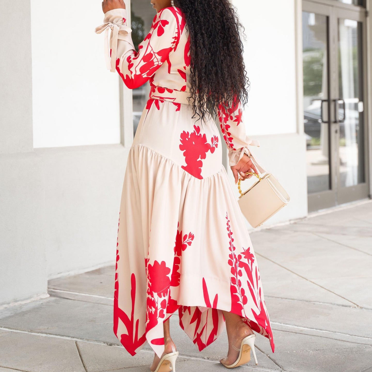 Naisten plus-kokoinen printtikuosinen mekko luonnollisella vyötäröllä